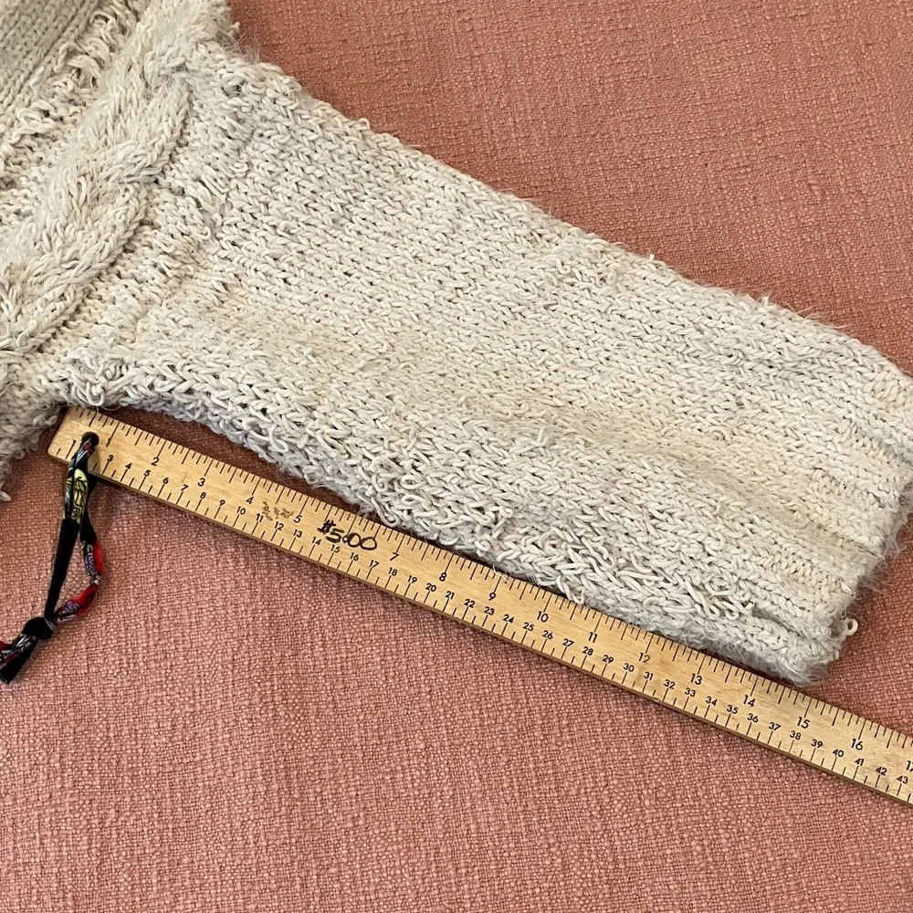 POL small wm’s oversized Cream Cable Knit Cardigan - FLAWED - Picture 13 of 16